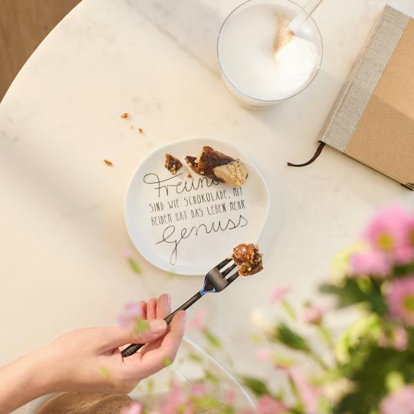 Kleiner Teller. "Freunde sind wie Schokolade"